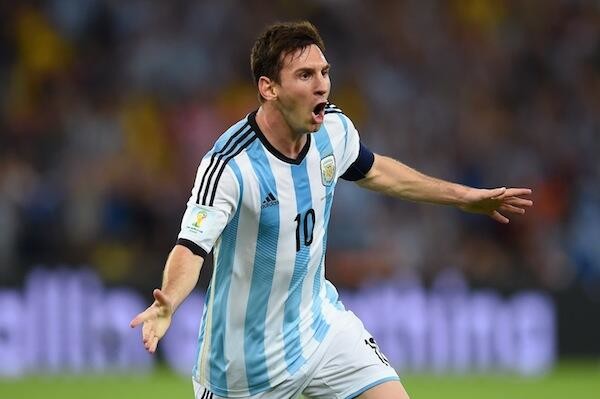 gap between the argentina centre-backs and slotted past romero