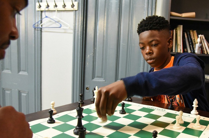 5 Reasons why kids should learn to play chess – SheKnows